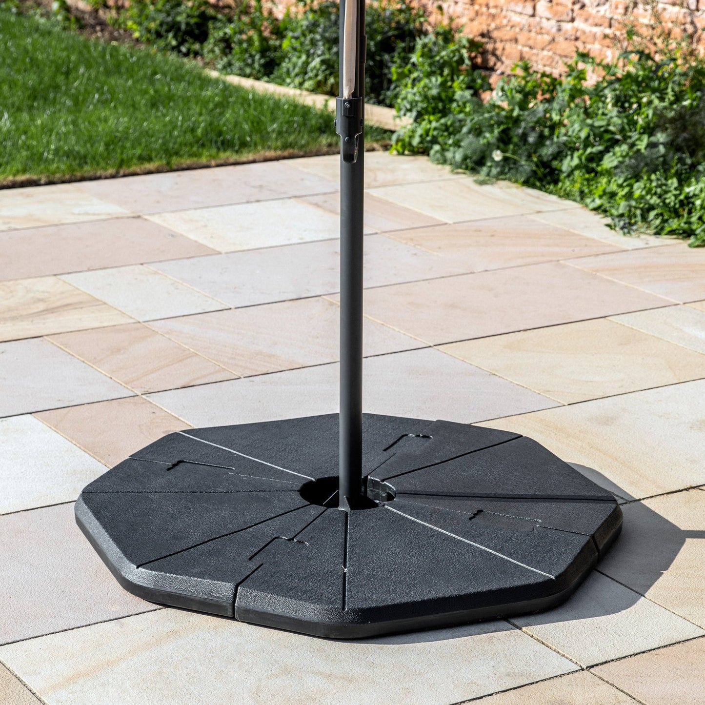 Vazzano Cantilever Parasol Base - hdesign - Parasol Bases