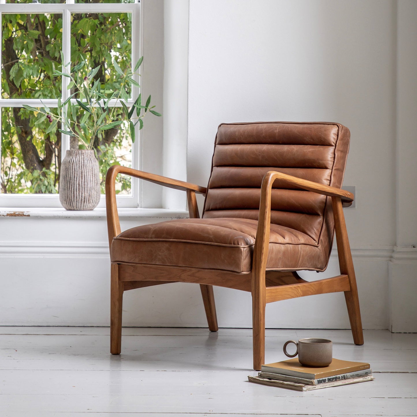 Datsun Armchair - Vintage Brown