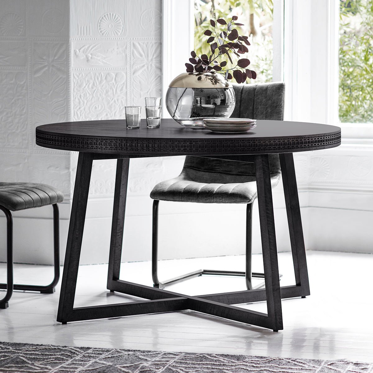 Boho Boutique Round Dining Table - Black - hdesign - Dining Tables