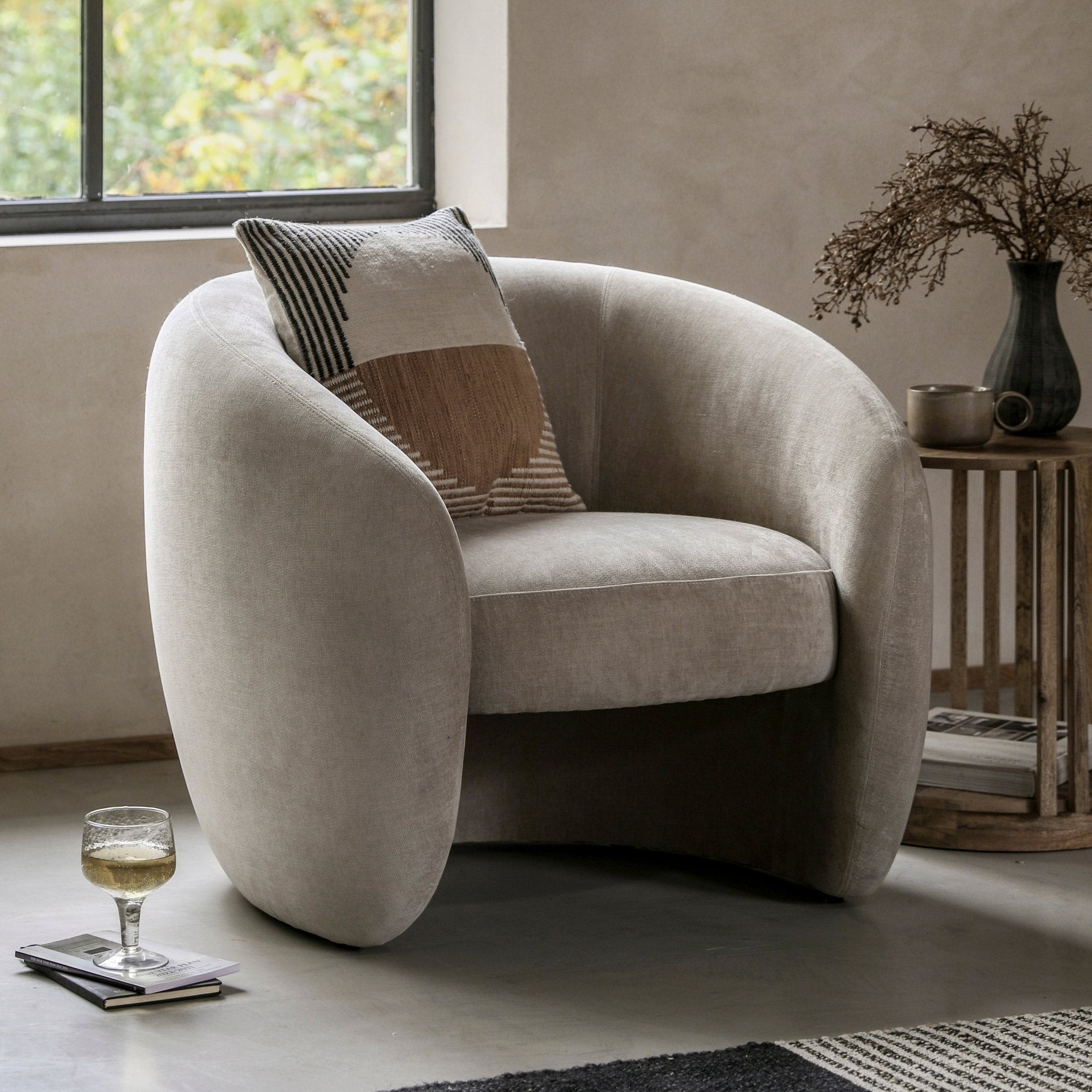 Curvo Armchair - Cream - hdesign - Armchairs