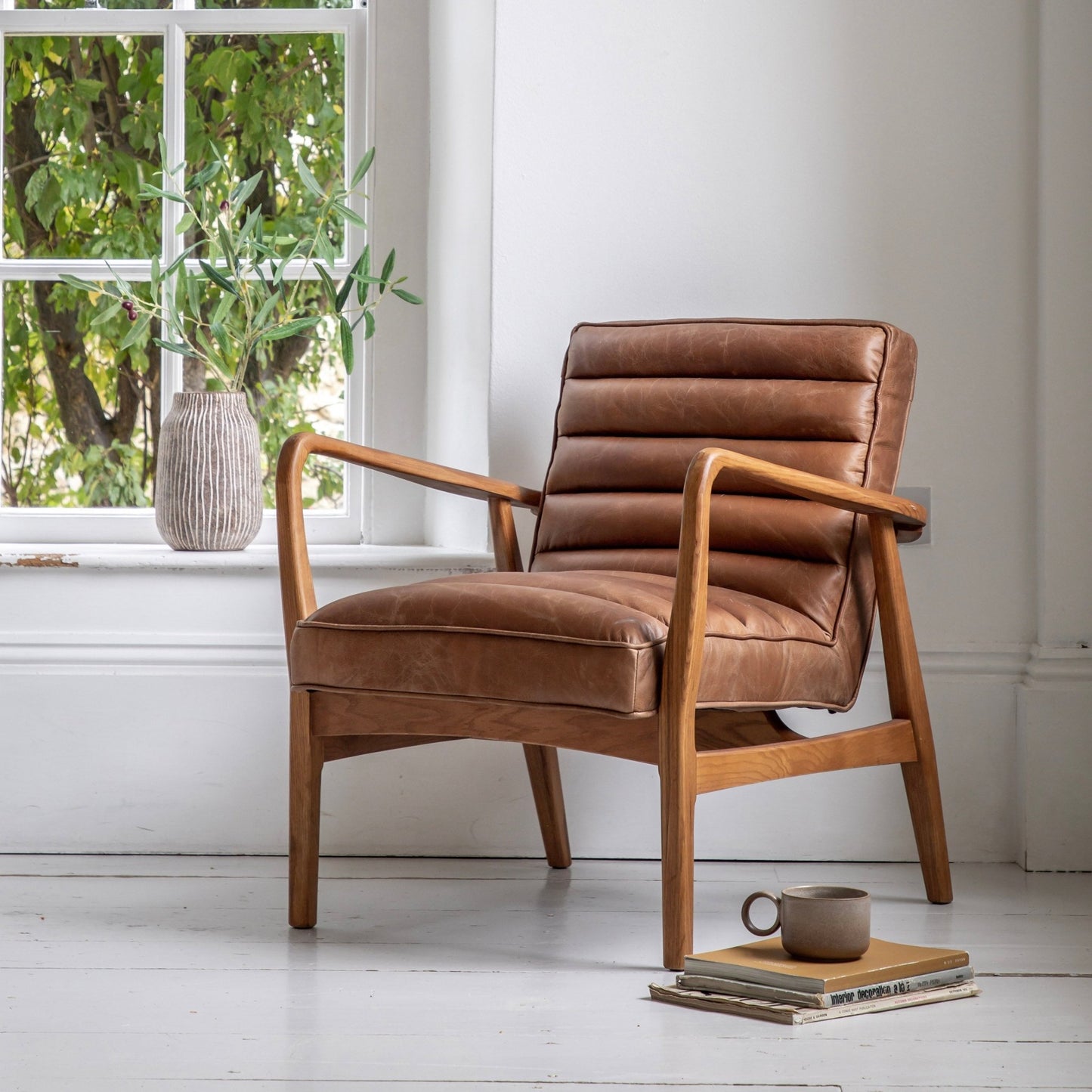 Datsun Armchair - Vintage Brown - hdesign - Armchairs