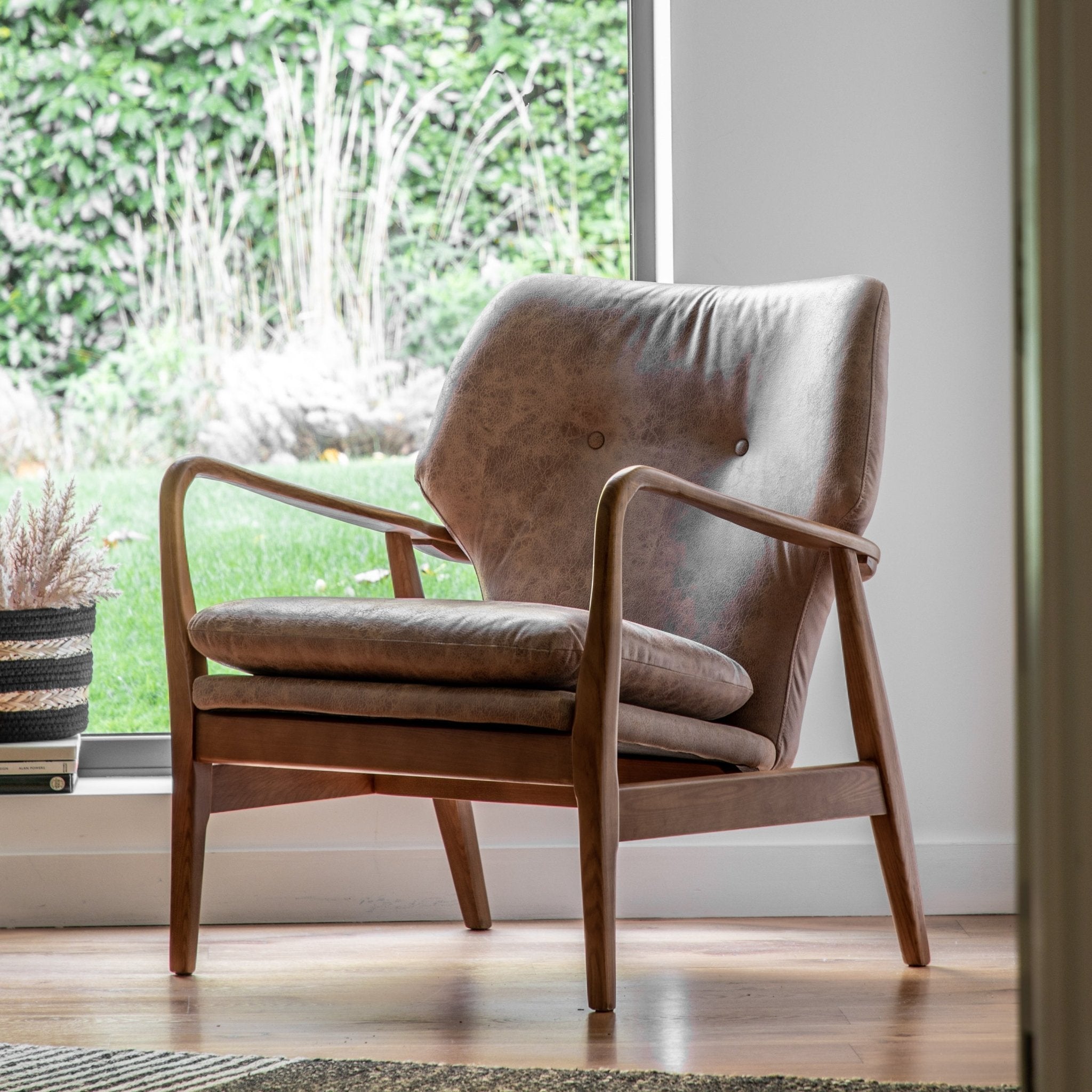 Jensen Armchair - Brown Leather - hdesign - Armchairs