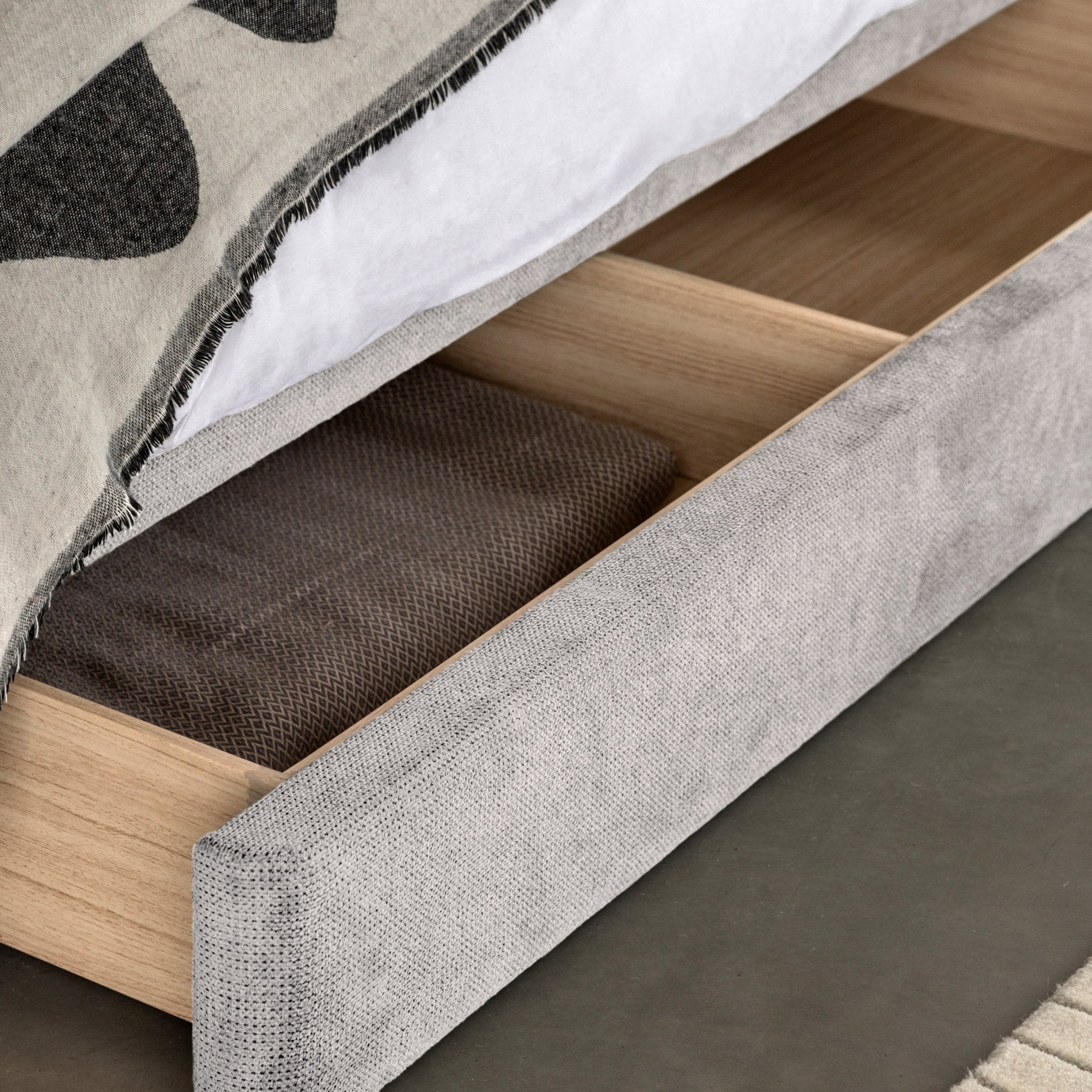 Marlowe Bedstead - Taupe - King - hdesign - Kingsize Bedframes