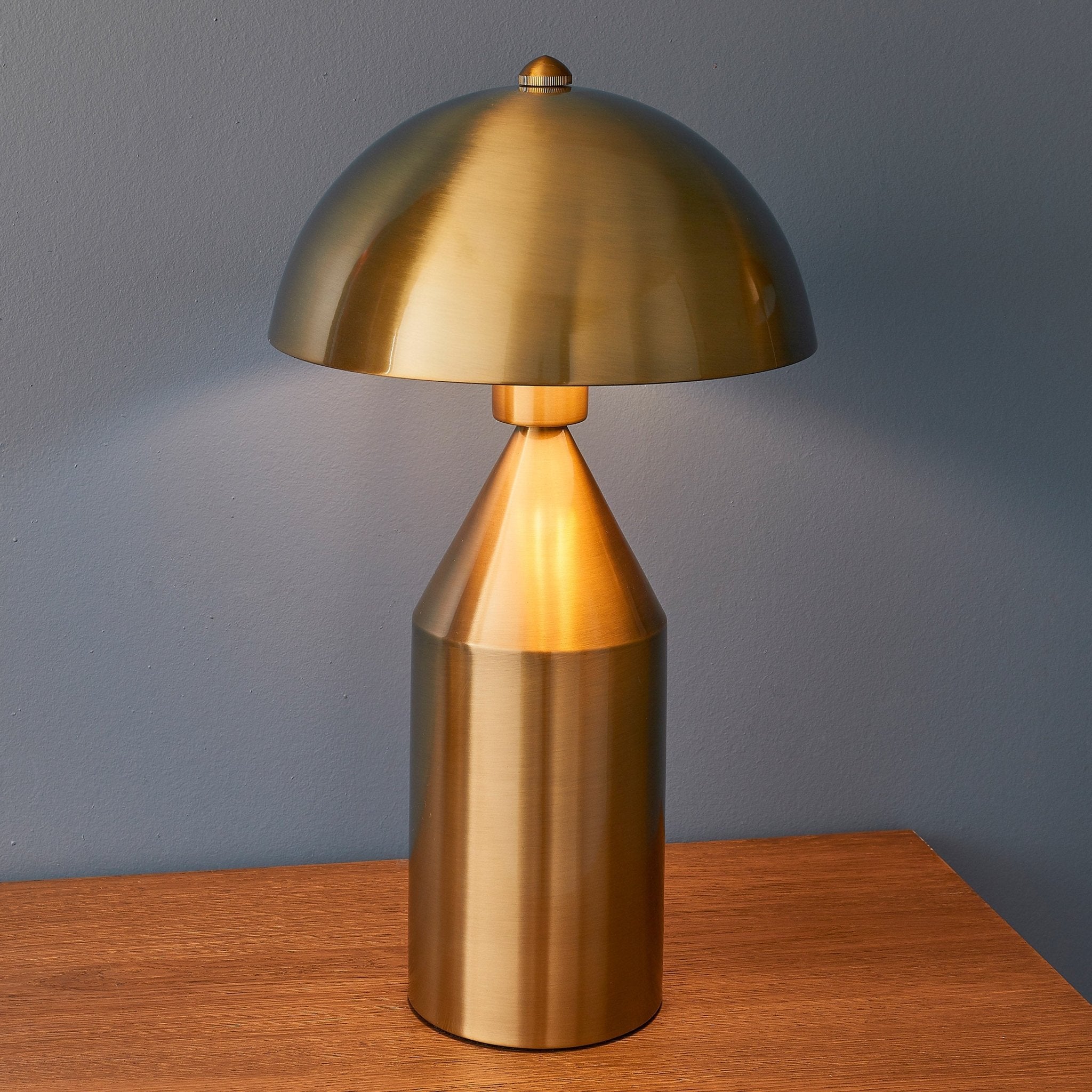 Nova Table Lamp - Antique Brass - hdesign - Table Lamps
